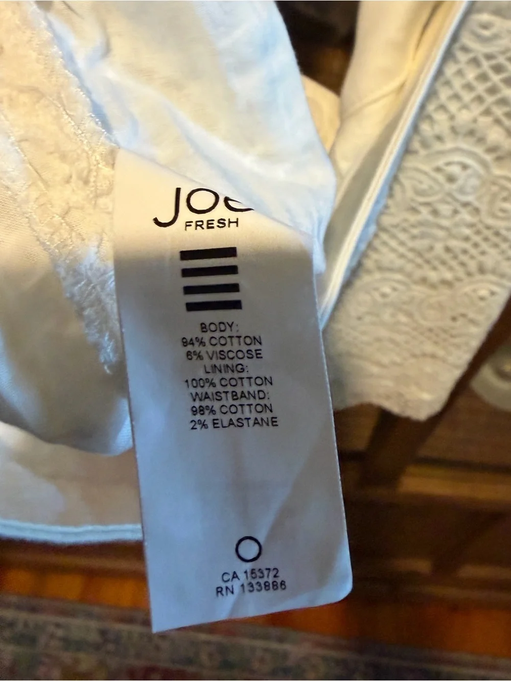 Joe Fresh Women's White Lace Crochet Shorts Size 10 - Picture 5 of 5